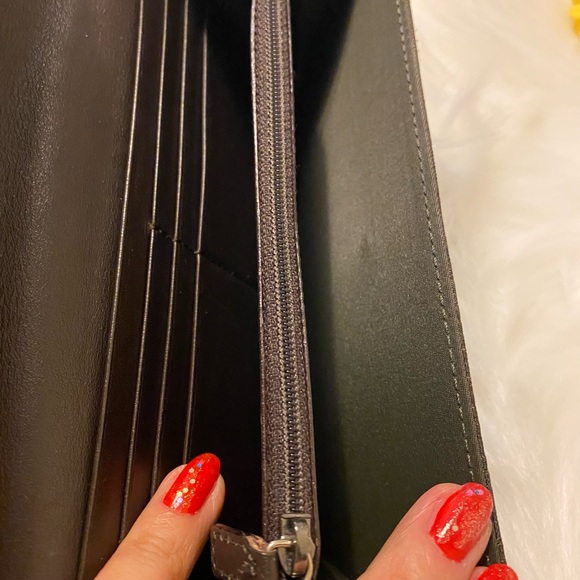 🌸RARE Authentic Dior vintage wallet on a chain🌸 - Picture 7 of 13